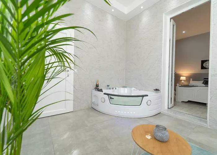 Casa Solmes بيت ضيافة أولبيا